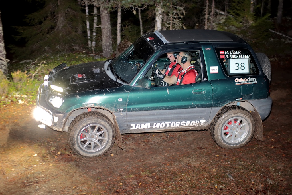 Struer mandskabet Morten Jäger og Bent Mikkelsen var helt suveræne og hjemkørte 2 sejre i weekendens afdelinger og vandt guld i Nordisk Mesterskab i bilorientering.
(Foto: Jyrki Tuusa)